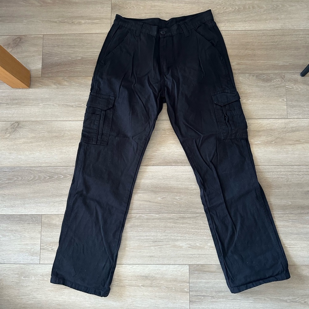 Brandy Melville john galt cargo pants